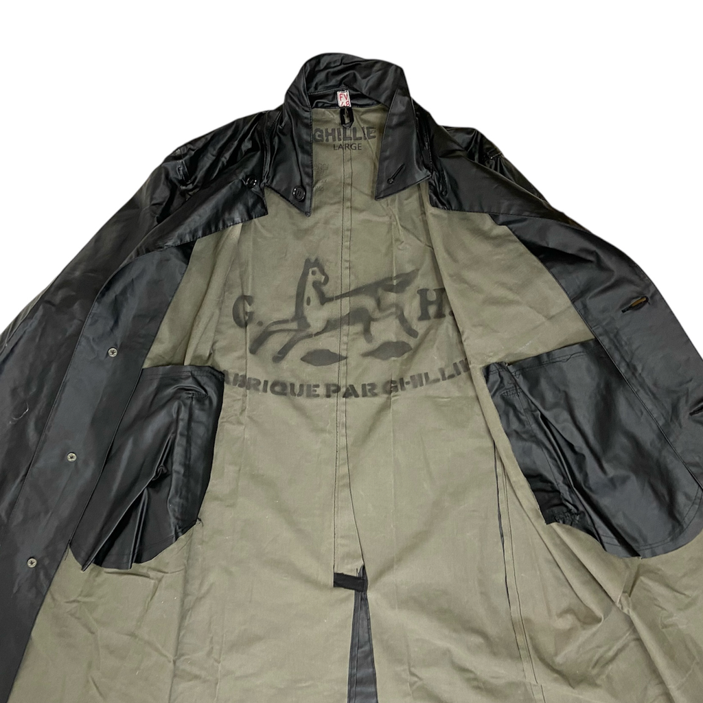 OIL COAT
